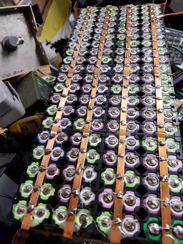 Afbeeldingslocatie: https://tweakers.net/i/1l3nWh95XSc3R7DrjKPTc_msDus=/x800/filters:strip_icc():strip_exif()/f/image/TjDE8DLyE1ANFxKkeYCzSUaG.jpg?f=fotoalbum_large