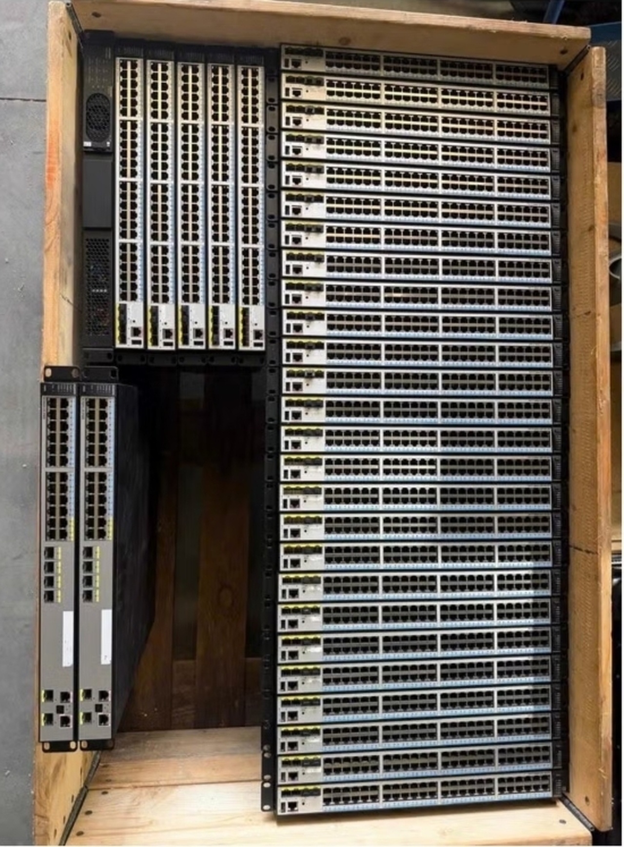 Huawei S5720-52X-PWR-LI-AC aangeboden - Vraag & Aanbod - Tweakers
