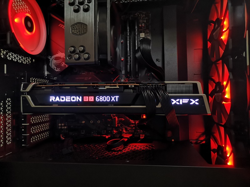 Afbeeldingslocatie: https://tweakers.net/i/1mYY4SR502y9waxJSn1hfWsokg4=/800x/filters:strip_icc():strip_exif()/f/image/5KaByWcbwOpI5AggqOaxP9M4.jpg?f=fotoalbum_large