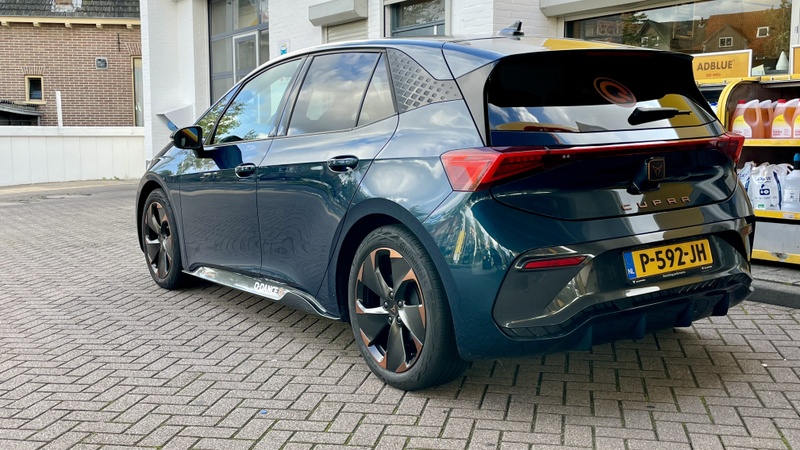 Afbeeldingslocatie: https://tweakers.net/i/1olbTzWyeSINxfPbjFfLVPEHOFU=/800x/filters:strip_icc():strip_exif()/f/image/Ob6k05n6FbQaCow1iNk8xf3c.jpg?f=fotoalbum_large