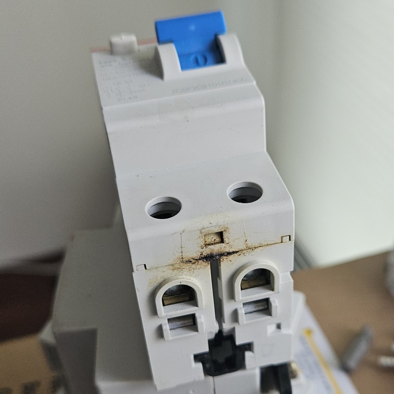 Afbeeldingslocatie: https://tweakers.net/i/1pE3qv98D0rzOiDXdYQSuiEo5vQ=/800x/filters:strip_icc():strip_exif()/f/image/DeBg3pPDIZnR0yjPlNn6kYYR.jpg?f=fotoalbum_large