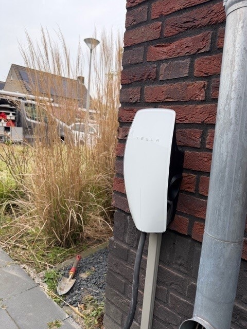 Afbeeldingslocatie: https://tweakers.net/i/1pxOxjxXtouOfY3QhGu7Lpe1v3U=/fit-in/4920x3264/filters:max_bytes(3145728):no_upscale():strip_icc():strip_exif()/f/image/7v7sJAcLHIxSBu0QGqyvpL9t.jpg?f=user_large
