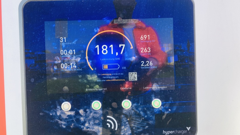 Afbeeldingslocatie: https://tweakers.net/i/1t9ybtHKnubsQ1UYqS5iB256ePE=/800x/filters:strip_icc():strip_exif()/f/image/4QQGWEkKOJ8YdK6BXzkkPCYz.jpg?f=fotoalbum_large