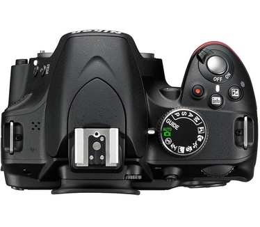 Nikon D3200 + AF-S DX NIKKOR 18-55mm f/3.5-5.6G VR II + AF-S DX 55-300mm f/4.5-5.6G ED VR Zwart