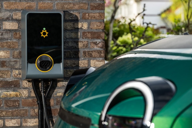 Renault Twingo bij een Solar Life-wallbox