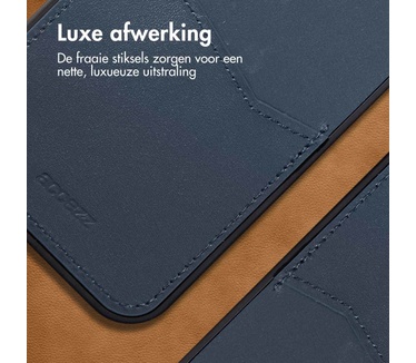 Accezz Premium Leather Card Slot Backcover iPhone 14 Plus - Donkerblauw