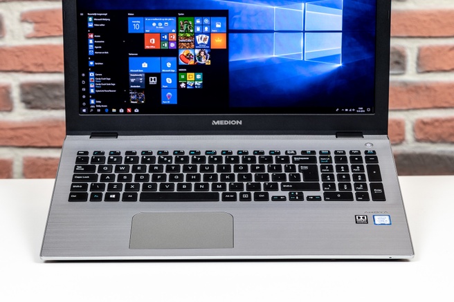Medion S6425