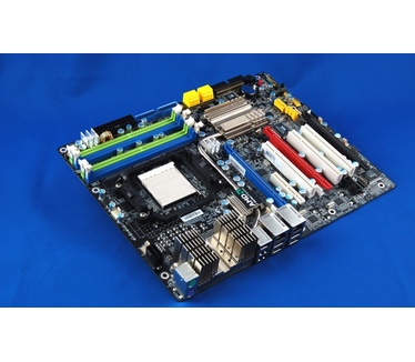 Sapphire PC-AM2RD790FX
