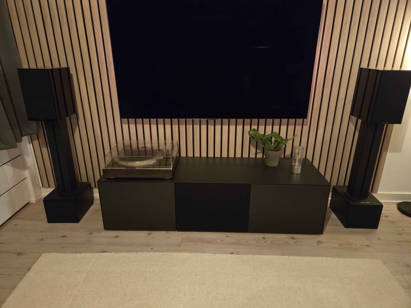 Afbeeldingslocatie: https://tweakers.net/i/29ExJWoWBr6LSqBUkqS6tk273zU=/800x/filters:strip_icc():strip_exif()/f/image/dRXgjO6sKSkgn6ZZjOnBGmJm.jpg?f=fotoalbum_large