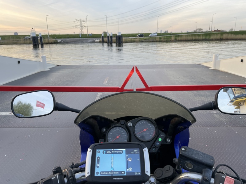 Afbeeldingslocatie: https://tweakers.net/i/2BvbQEc9IR5uO93vkye2L5_4kt8=/800x/filters:strip_icc():strip_exif()/f/image/Flbk8HHzcRO4jliqcP3AHuXd.jpg?f=fotoalbum_large