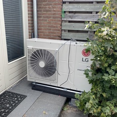 Afbeeldingslocatie: https://tweakers.net/i/2Gx6dkK9Il2UssQAK7v2gveYVv4=/232x232/filters:strip_icc():strip_exif()/f/image/QHbGlF4w8WDuynVuOKMenpev.jpg?f=fotoalbum_tile
