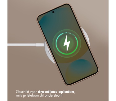 Accezz Liquid Silicone Backcover met MagSafe