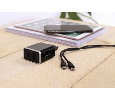 Mobiparts Wall Charger USB-A/USB-C 2.4A + USB-C to USB-C Cable Zwart