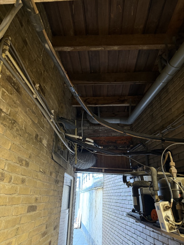 Afbeeldingslocatie: https://tweakers.net/i/2IFLEKOuTfjjFZ7lMJIiplDA4QY=/x800/filters:strip_icc():strip_exif()/f/image/dodt18VGz9inaKnugFrpoTIl.jpg?f=fotoalbum_large