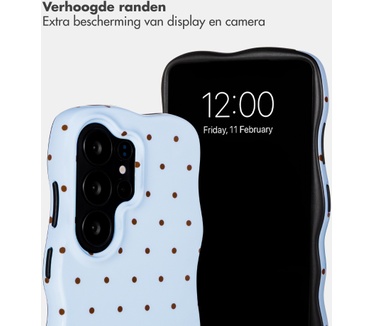 Selencia Vivid Wavy Backcover met MagSafe voor de Samsung Galaxy S26 Ultra - Happy Dots Digital Sky