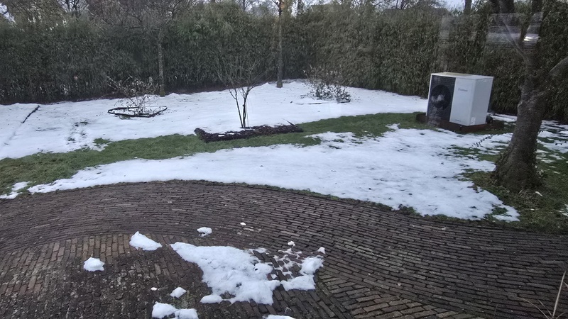 Afbeeldingslocatie: https://tweakers.net/i/2MQf3xKn7jdthnnu7wTOCtZcBTw=/800x/filters:strip_icc():strip_exif()/f/image/v2WuOFYaIDkxs3PV35lq23q4.jpg?f=fotoalbum_large