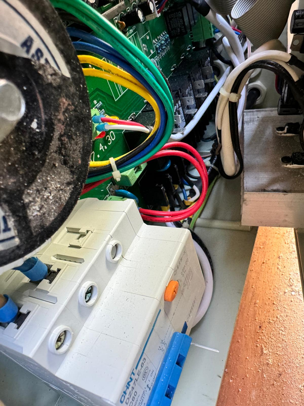 Afbeeldingslocatie: https://tweakers.net/i/2PMzWg5SUUMUPh4QQRBmvwn_t4s=/x800/filters:strip_exif()/f/image/1R8LKIxWjFCXHDMULSg2COQr.png?f=fotoalbum_large