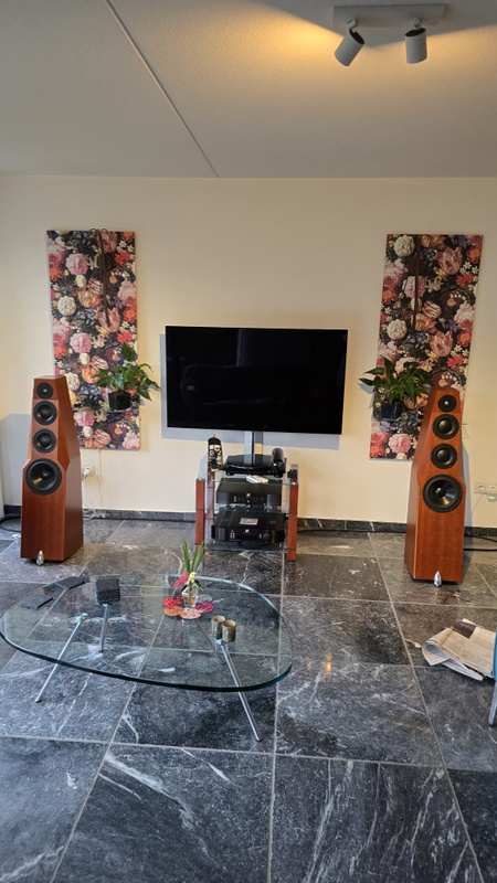 Afbeeldingslocatie: https://tweakers.net/i/2PlT98hwgehJgAjcjcdIse5wdFg=/x800/filters:strip_icc():strip_exif()/f/image/WyzLAiDvskbdJzeYxlFJHk14.jpg?f=fotoalbum_large