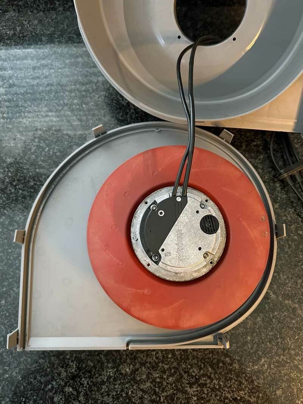 Afbeeldingslocatie: https://tweakers.net/i/2Sy8m8-FRIz6LPSza2rAUotu5eQ=/x800/filters:strip_icc():strip_exif()/f/image/0CKR2v46uTlKgabU1g2MU8Zm.jpg?f=fotoalbum_large