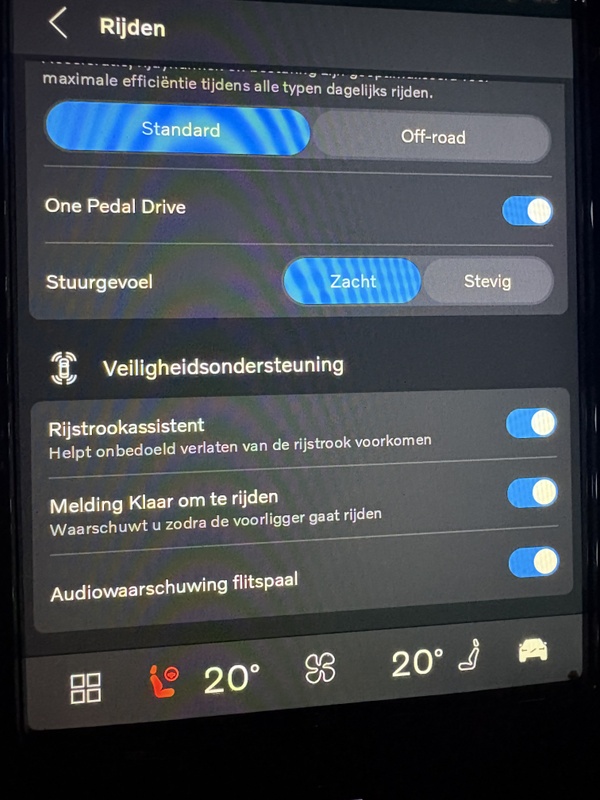 Afbeeldingslocatie: https://tweakers.net/i/2TpZu9_VcJ6VBvGRGYynEsMmqpE=/x800/filters:strip_icc():strip_exif()/f/image/ZEb5DQa1MqNnJDud8PAv9euc.jpg?f=fotoalbum_large