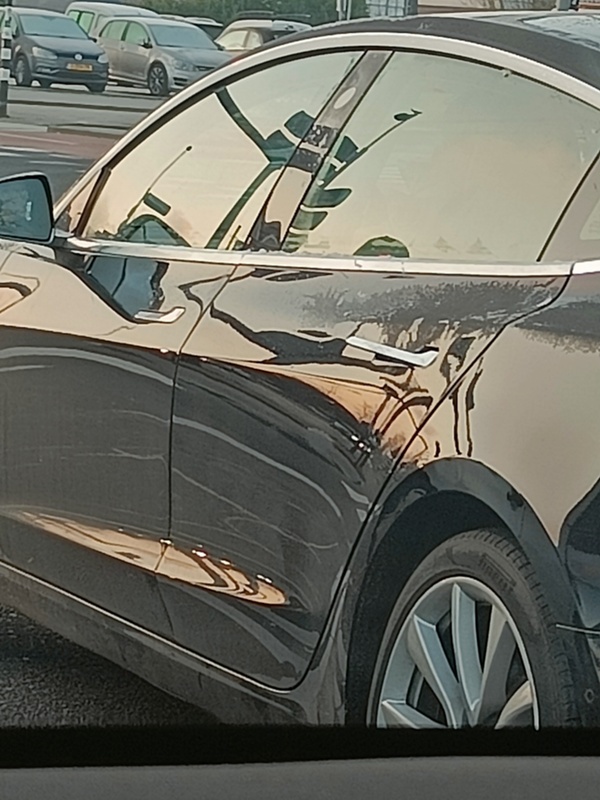 Afbeeldingslocatie: https://tweakers.net/i/2Ty7oNM1o-ESsmGMKN2wRVLbknw=/x800/filters:strip_icc():strip_exif()/f/image/3TB6HCpQomN2wjb7zwrjB5v9.jpg?f=fotoalbum_large