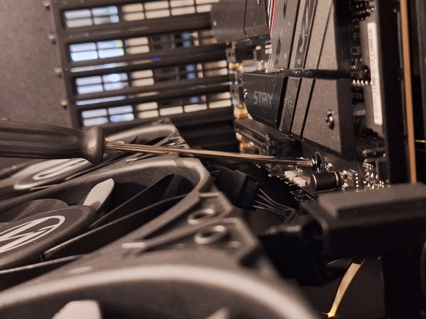 Afbeeldingslocatie: https://tweakers.net/i/2Uxhi0SAZ5FD6RORzLiCCpNk_Hg=/620x/filters:strip_icc():strip_exif()/m/2271134/1VsbEm5NTmjTb4rMWG6SO116RYJTMutHdPTkDg2RFYsVWbsi3M.jpeg?f=620xauto