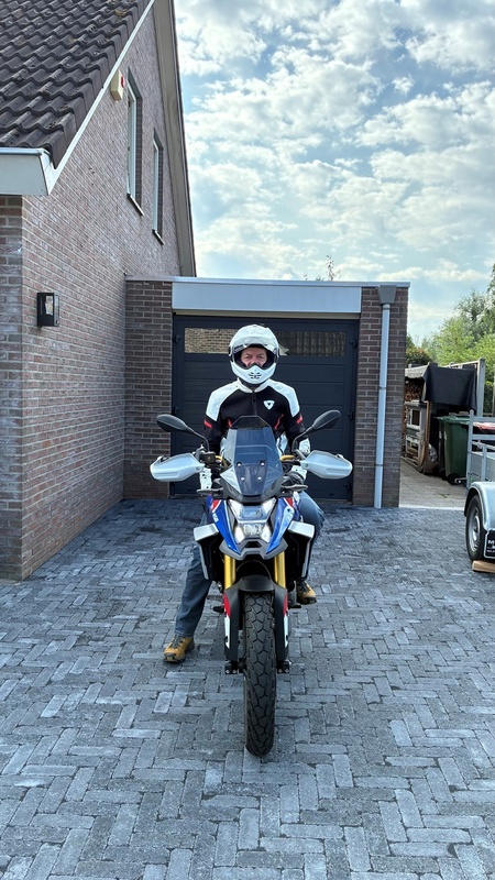 Afbeeldingslocatie: https://tweakers.net/i/2WWA_hfqNbeheQnxddXM0o9fskk=/x800/filters:strip_icc():strip_exif()/f/image/9FsEL38KPISy05OhSTIECvr3.jpg?f=fotoalbum_large