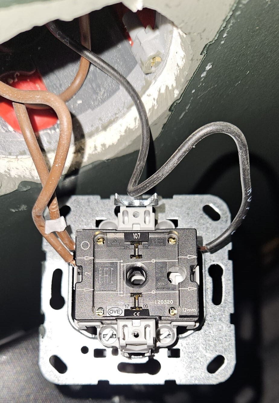 Dimmer installeren (Gira System 3000) - Duurzame energie en