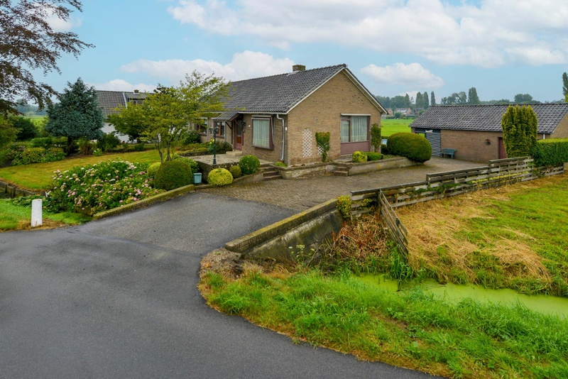 Afbeeldingslocatie: https://tweakers.net/i/2Xq08YbKBbdg7pNnMrpywo0Ifuk=/800x/filters:strip_icc():strip_exif()/f/image/OfuUJhdZCkJmXhEwWWDN7p2v.jpg?f=fotoalbum_large