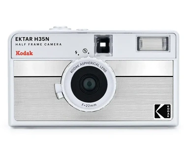 Kodak EKTAR H35N + Ultramax 24 film Zilver