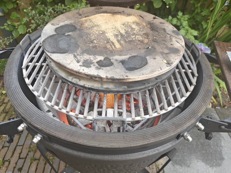 Afbeeldingslocatie: https://tweakers.net/i/2azDvlTWwD80Gvu0XSUz23UyKPY=/800x/filters:strip_icc():strip_exif()/f/image/j7R2lylZiqUj7HlXBegCBoCH.jpg?f=fotoalbum_large