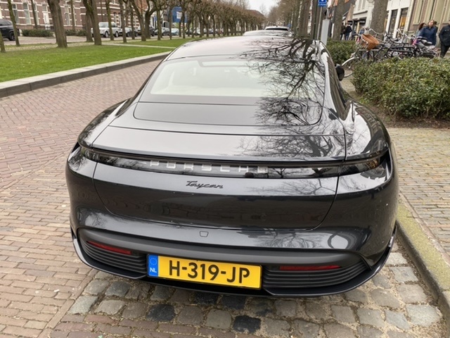 Afbeeldingslocatie: https://tweakers.net/i/2b4ANSI35Ew-vb4W0M2PX2aukGE=/f/image/eSQkKAW6yerjyMGYRTJqygiQ.jpg