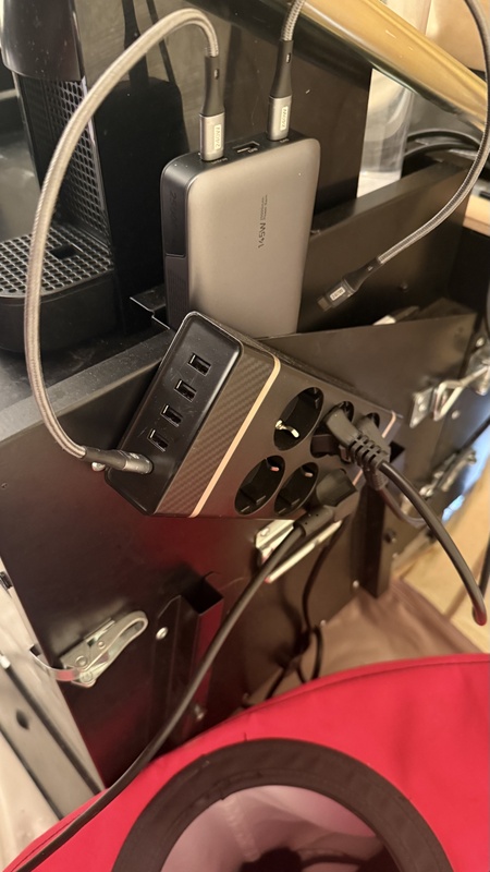 Afbeeldingslocatie: https://tweakers.net/i/2bXtBVFtnfU95_oyFqLrAvGLz5c=/x800/filters:strip_icc():strip_exif()/f/image/yZptZZG9jRgvmSQq2fowP2zS.jpg?f=fotoalbum_large