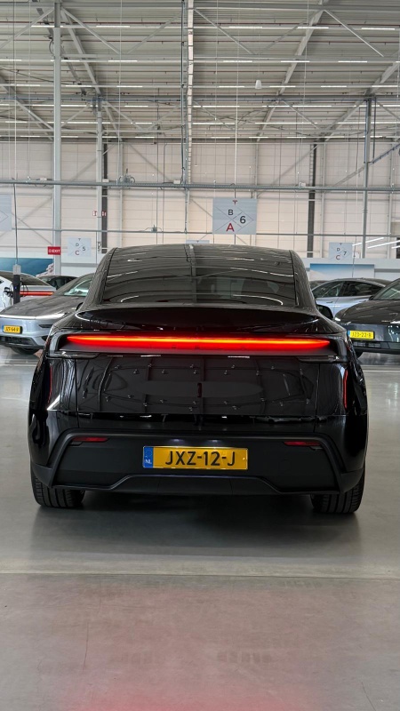 Afbeeldingslocatie: https://tweakers.net/i/2fuL2u0zGJ4GzddAgrYC3xsdAQ4=/x800/filters:strip_icc():strip_exif()/f/image/UQOr8aLJ9nV3sroblhANOJUc.jpg?f=fotoalbum_large