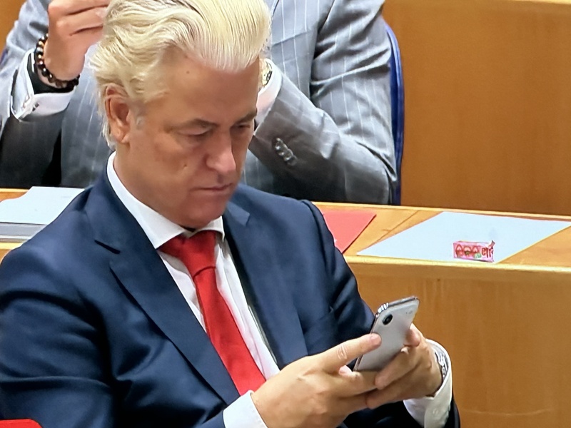 Afbeeldingslocatie: https://tweakers.net/i/2fz6n97HbbDWHZHMuaOQkKczeXg=/800x/filters:strip_icc():strip_exif()/f/image/BM3UY5VflrLyNCH7OVAxTmgd.jpg?f=fotoalbum_large