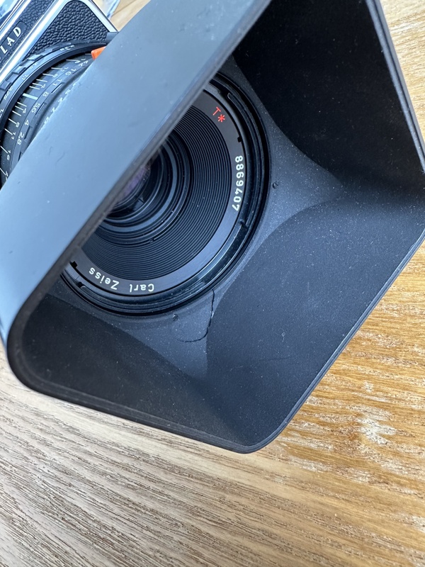 Afbeeldingslocatie: https://tweakers.net/i/2i4adlcEHvc3xA-IJrgHoPP76rU=/x800/filters:strip_icc():strip_exif()/f/image/BPMvMEWKaSm1wi7eIVlvQAZd.jpg?f=fotoalbum_large