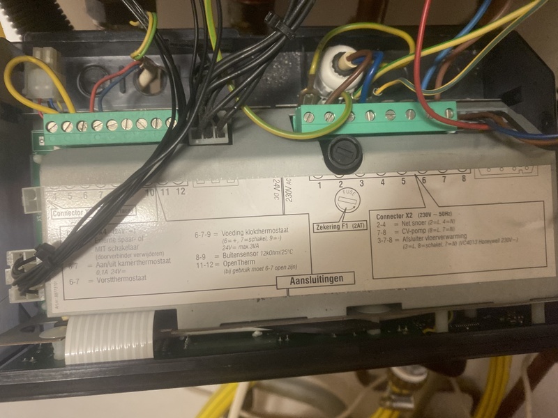 Afbeeldingslocatie: https://tweakers.net/i/2iLB1x0myB6uvtUU_MCLyTlx9qY=/800x/filters:strip_icc():strip_exif()/f/image/qkIucXxTWcKeFw5xWl7NSM7a.jpg?f=fotoalbum_large