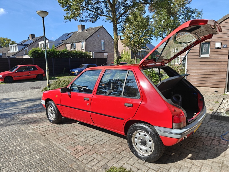 Afbeeldingslocatie: https://tweakers.net/i/2kyTgos6aNqrFm3j10r5s7K4Oyk=/800x/filters:strip_icc():strip_exif()/f/image/F0neAuVNlGlkKY7gUBa6wYf7.jpg?f=fotoalbum_large