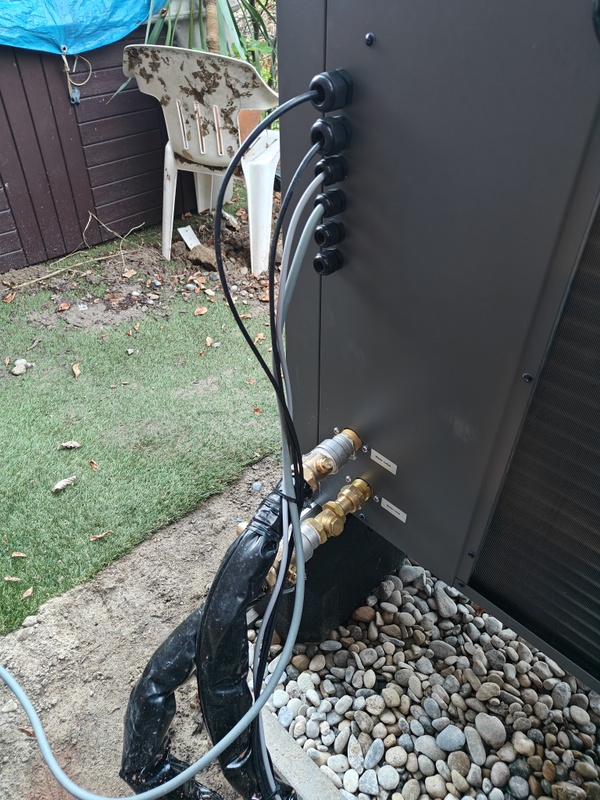 Afbeeldingslocatie: https://tweakers.net/i/2qf1IQwt8EOgn9mi86SQy6wjKs0=/x800/filters:strip_icc():strip_exif()/f/image/fw7F38Od33KzQiA58kdR0nQ1.jpg?f=fotoalbum_large