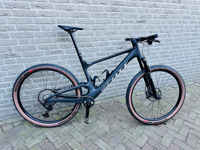 Afbeeldingslocatie: https://tweakers.net/i/2rnP8V0CANrxMWbPVwxUDfBBzww=/800x/filters:strip_icc():strip_exif()/f/image/JfKycfWc187sxsiNLuHj6uy7.jpg?f=fotoalbum_large