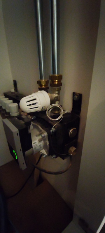 Afbeeldingslocatie: https://tweakers.net/i/2svtu3sCw0oTopUZK7ydWOGBYDg=/x800/filters:strip_icc():strip_exif()/f/image/l0OqegMM0idANCYaDPqxYkuQ.jpg?f=fotoalbum_large