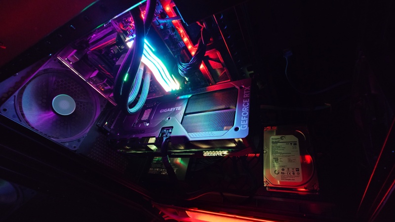 Afbeeldingslocatie: https://tweakers.net/i/2udH0Rb-NeYwkmqQgJ4ONlQs9AQ=/800x/filters:strip_icc():strip_exif()/f/image/lfjT7hxwCbGuNcRYeTNe8xZG.jpg?f=fotoalbum_large