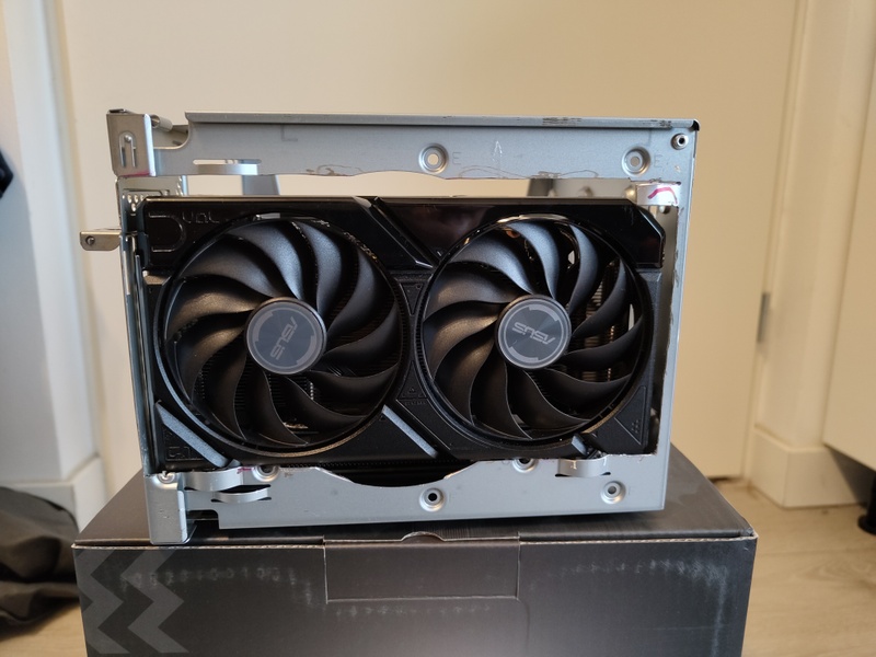 Afbeeldingslocatie: https://tweakers.net/i/2w6ZLcEWn2a7w2IBjekeQcxIcPY=/800x/filters:strip_icc():strip_exif()/f/image/stYNwZPFh5vN0e30Sv6W5gDT.jpg?f=fotoalbum_large