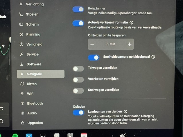 Afbeeldingslocatie: https://tweakers.net/i/2wOaxYQMmBSUsLvGuGMwaoyvBko=/fit-in/4920x3264/filters:max_bytes(3145728):no_upscale():strip_icc():strip_exif()/f/image/MY6liPPPnsuKDAmU3W3Lm55V.jpg?f=user_large