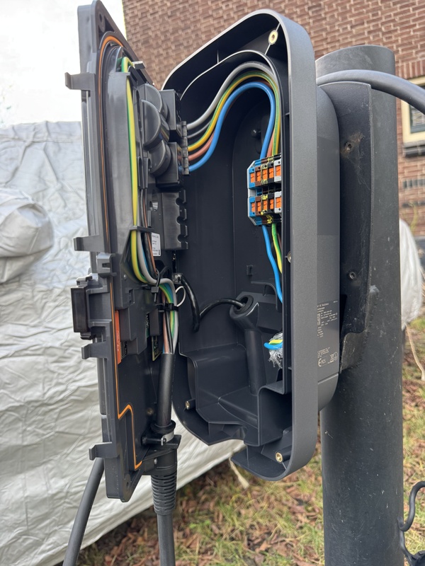 Afbeeldingslocatie: https://tweakers.net/i/2zLdfqh9pT_gWpT7AUe61YlvsbI=/x800/filters:strip_icc():strip_exif()/f/image/XqZYv3AcjvLNFrqh6z4oRK6S.jpg?f=fotoalbum_large