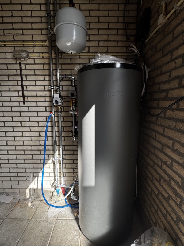 Afbeeldingslocatie: https://tweakers.net/i/30TScTXTbnbsfjJefnDh14EpnDI=/x800/filters:strip_icc():strip_exif()/f/image/b0xl9XWvi7bK1O44jvhOO3gO.jpg?f=fotoalbum_large