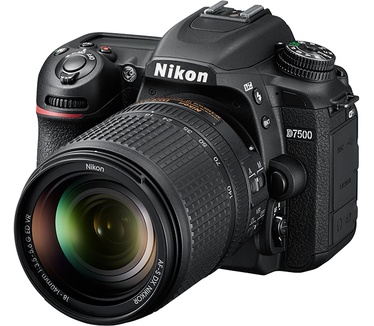 Nikon D7500 + AF-S DX NIKKOR 18-140mm ED VR Zwart