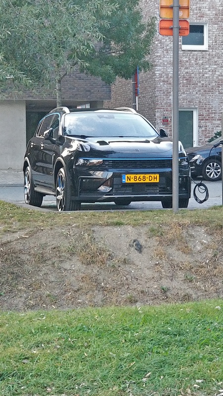 Afbeeldingslocatie: https://tweakers.net/i/31ywdAGHnfpDWDyFlNzvorIy98g=/x800/filters:strip_icc():strip_exif()/f/image/HFNbHzRfufBOaPCBi7D9F895.jpg?f=fotoalbum_large