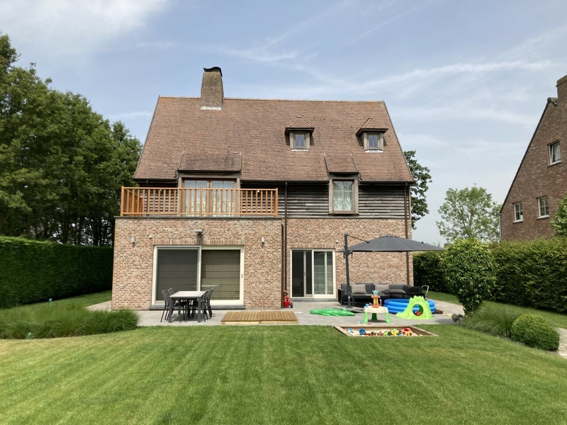 Afbeeldingslocatie: https://tweakers.net/i/33eCR5CAX6eO0oRyrU7P94Rc-tI=/800x/filters:strip_icc():strip_exif()/f/image/9gELhNLvBMxp3UYib0LFHg4v.jpg?f=fotoalbum_large