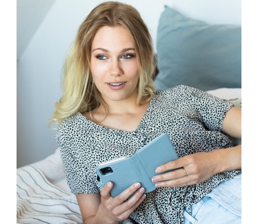 Selencia Echt Lederen Bookcase Samsung Galaxy S20 FE - Lichtblauw